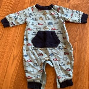 🚙🚘 Baby GAP car snap onesie 🚙🚘 3-6mo